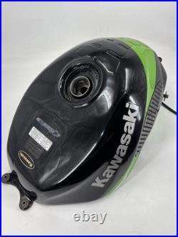 2001 KAWASAKI ZX 600 J 2000-2001 Fuel Tank & Tap