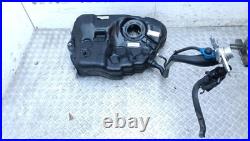 AUDI A4 2016 B9 8W 2.0 TDI DEU Diesel Fuel Tank 8W0201021CG 8W0201060BM