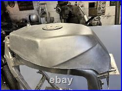 Extra Large Aluminium Gsxr1100 Slingshot Tank Streetfigher Trackbike Racebike