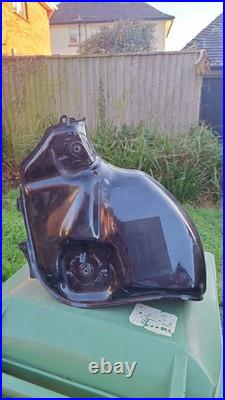 Honda CBR 600 RR Fuel Tank 05-06 PC37 Read Description