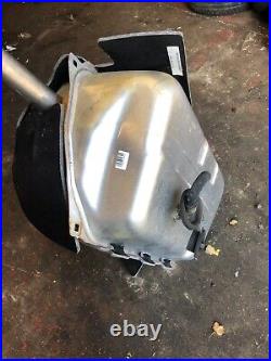 Mercedes Sl500 R230 Fuel Tank Petrol A2304703801 A2304704401 A2304702201