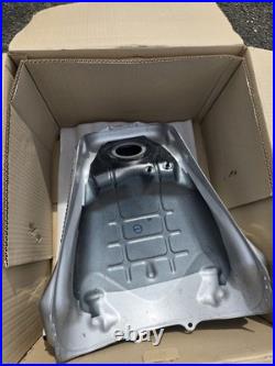 YAMAHA MT-09 SP MT09SP Fuel Tank Petrol Tank B7NY24100004 OEM 2021 2023